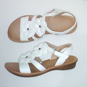 Soul naturalizer white floral sandals